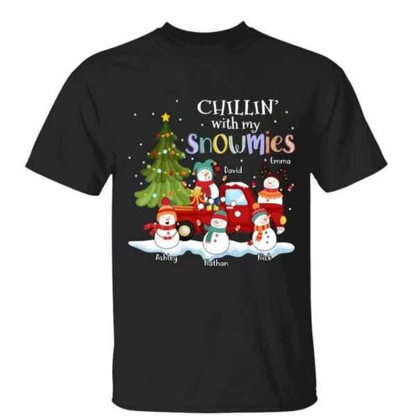 T-Shirt Chillin‘ With My Snowmies Grandma Mom Personalized Shirt Classic Tee / Black Classic Tee / S