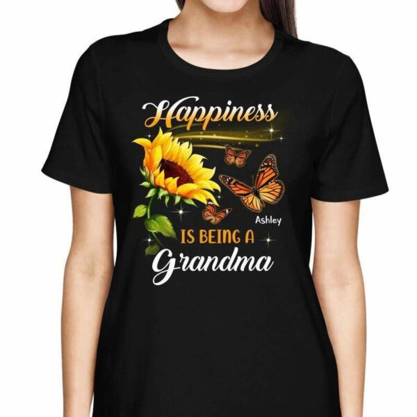 T-Shirt Happiness Is Being A Grandma Personalized Shirt